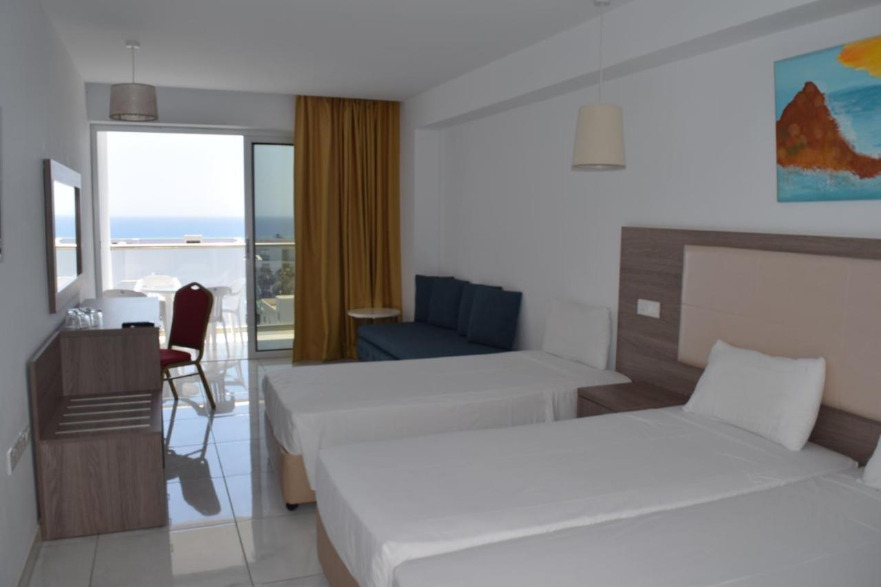 Corfu Hotel Ayia Napa Bagian luar foto