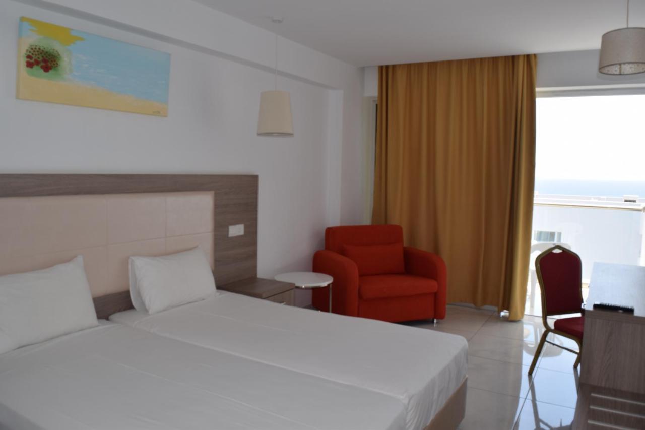 Corfu Hotel Ayia Napa Bagian luar foto
