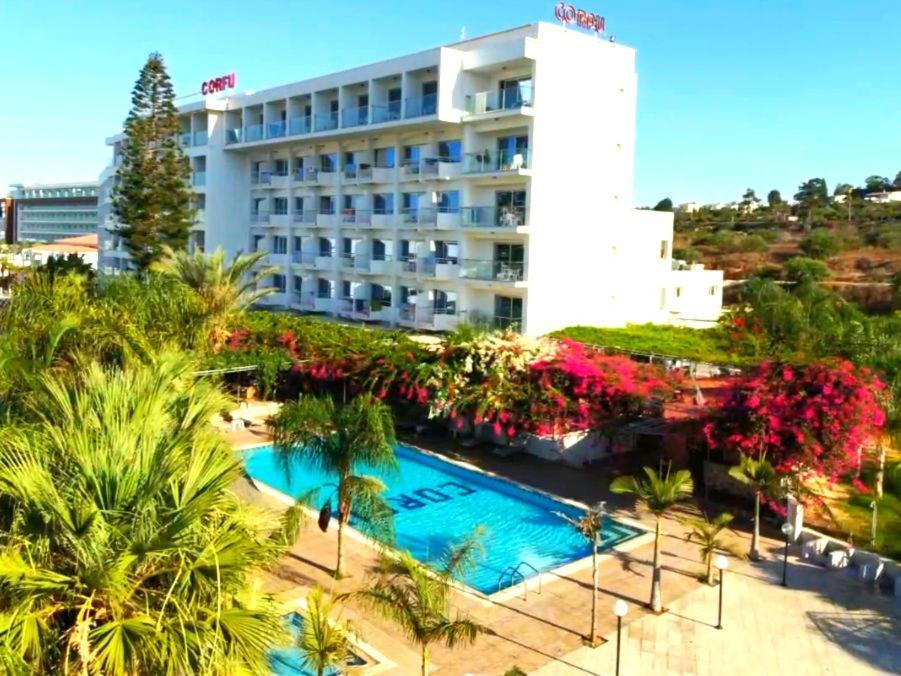 Corfu Hotel Ayia Napa Bagian luar foto