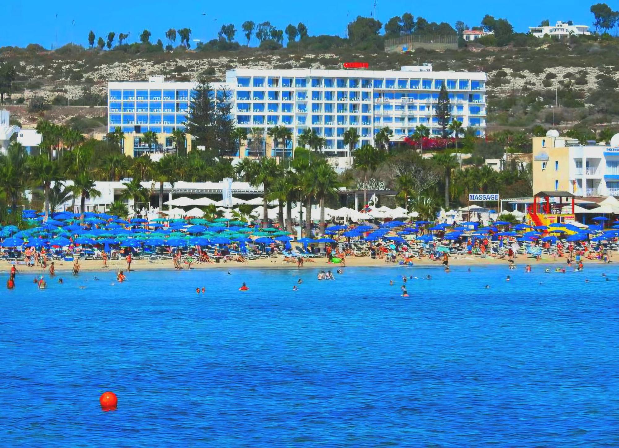 Corfu Hotel Ayia Napa Bagian luar foto