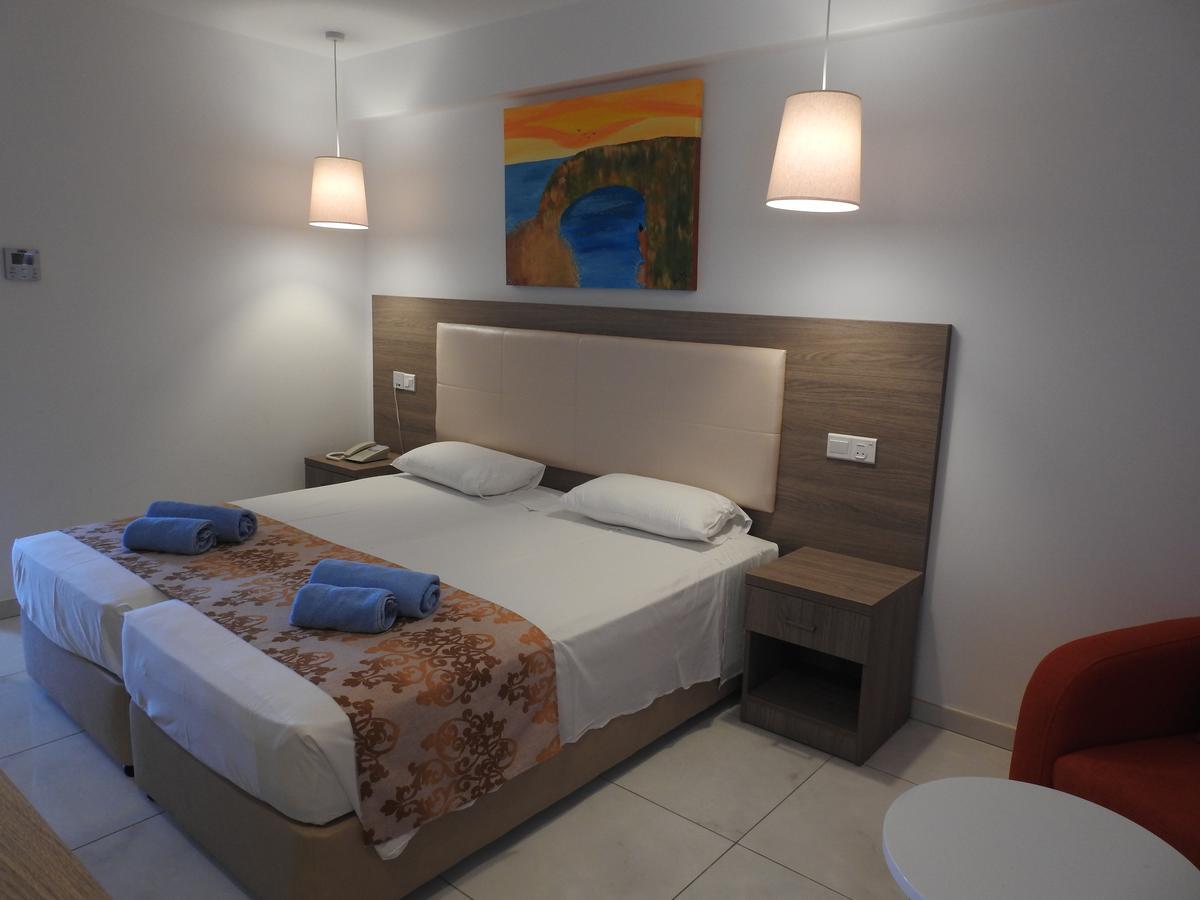 Corfu Hotel Ayia Napa Bagian luar foto